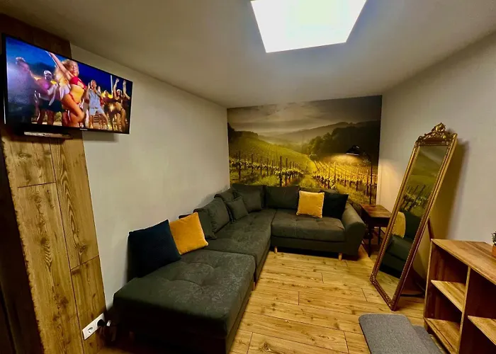 Apartment Fuer 2 Erwachsene Und 2 Kinder, Ausgestattet Mit Einem Weinkeller Und Einem Kleinen Hof - Self-Made Fruehstueck Inbegriffen