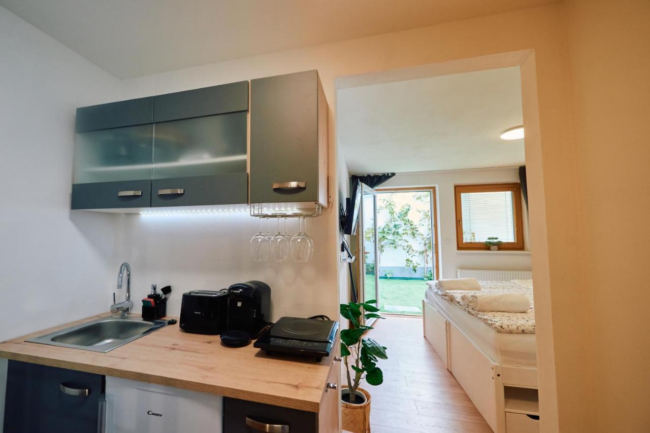 Apartment Fuer 2 Erwachsene Und 2 Kinder, Ausgestattet Mit Einem Weinkeller Und Einem Kleinen Hof - Self-made Fruehstueck Inbegriffen *
