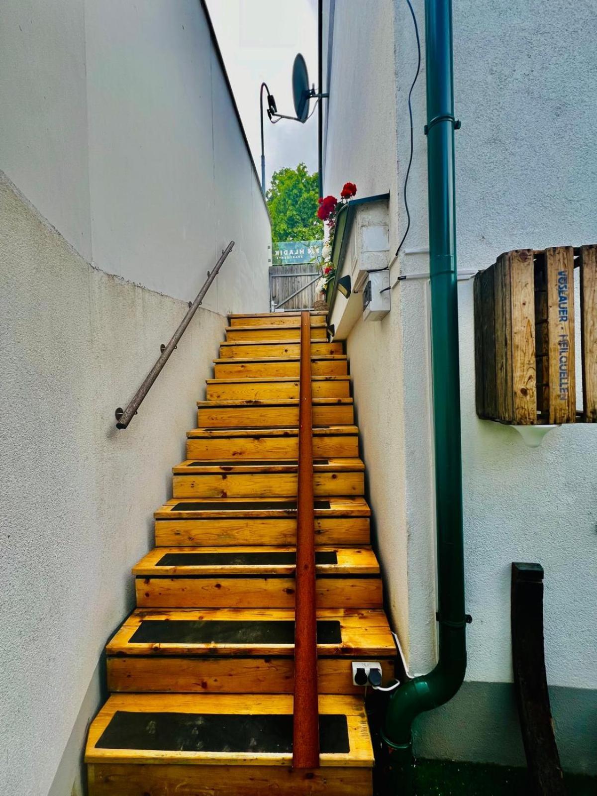 Apartment Fuer 2 Erwachsene Und 2 Kinder, Ausgestattet Mit Einem Weinkeller Und Einem Kleinen Hof - Self-made Fruehstueck Inbegriffen *
