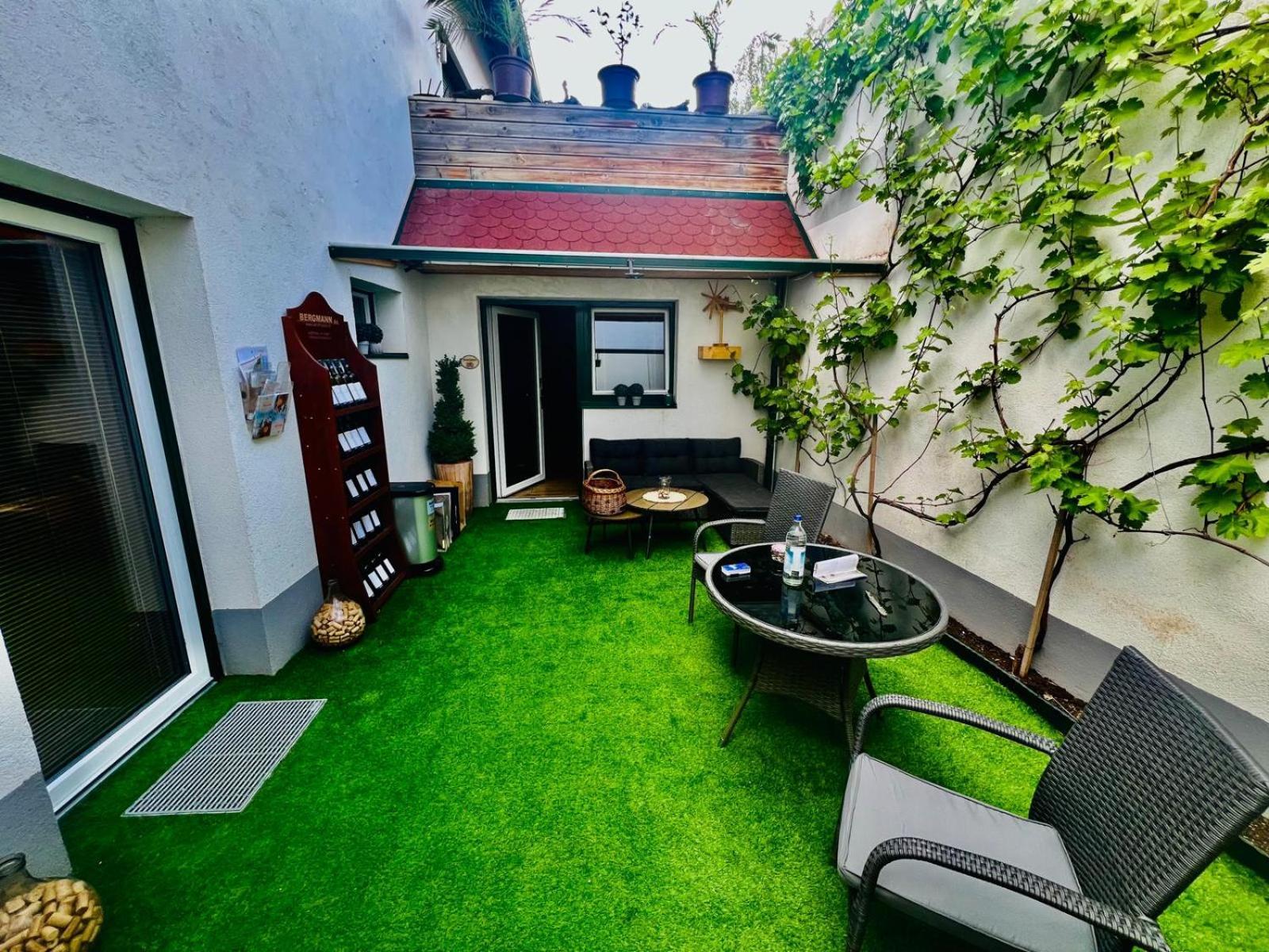 Fuer 2 Erwachsene Und 2 Kinder, Ausgestattet Mit Einem Weinkeller Und Einem Kleinen Hof - Self-made Fruehstueck Inbegriffen Apartment